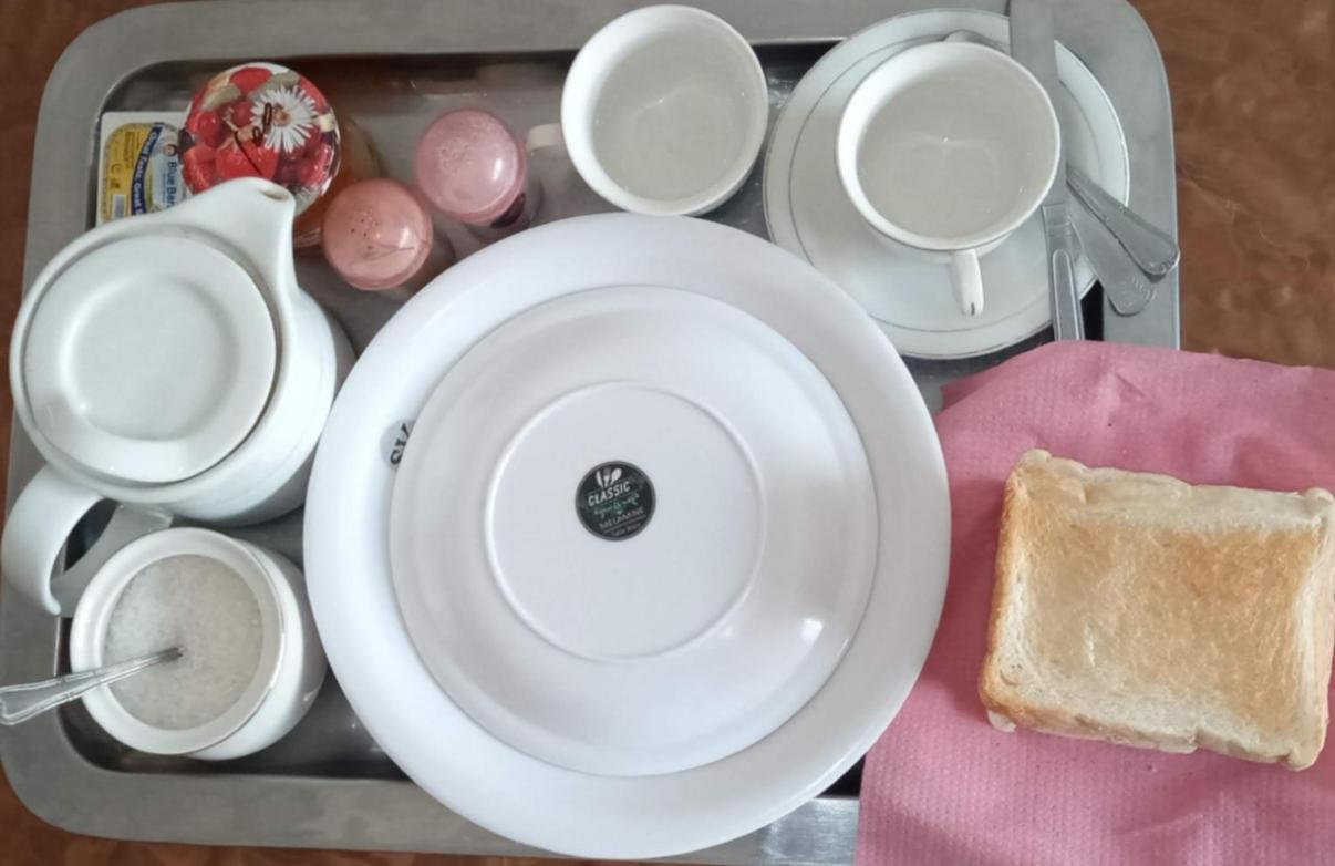 Hira Guest House Karachi Buitenkant foto