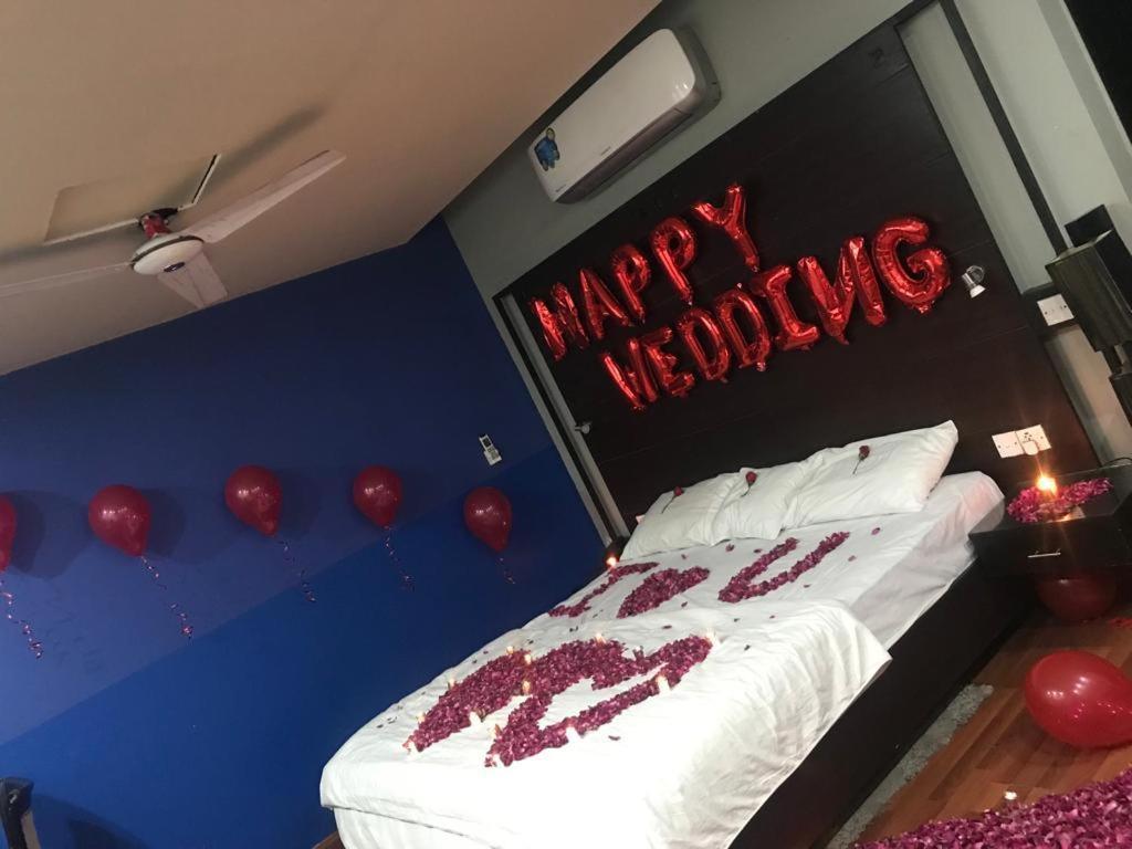 Hira Guest House Karachi Buitenkant foto