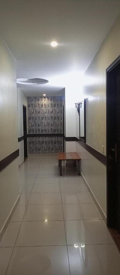 Hira Guest House Karachi Buitenkant foto